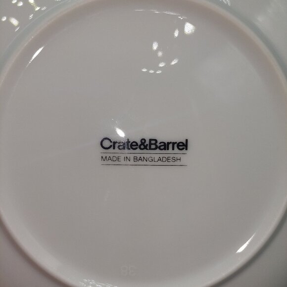 CRATE & BARREL CHRISTMAS HOLIDAY SNOWMAN 7" PLATE EUC REPLACEMENT - Picture 4 of 4